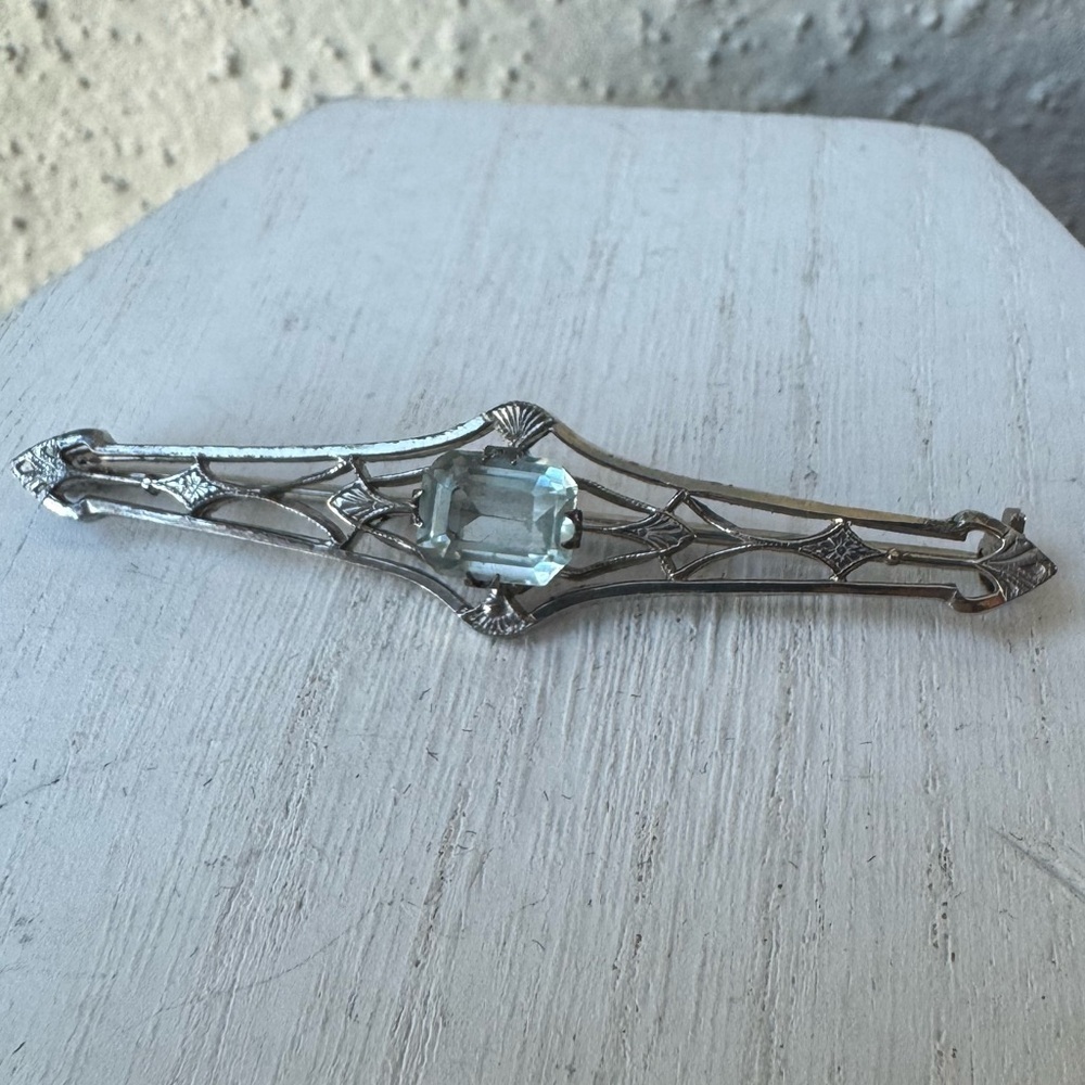 Vintage Art Deco Sterling Silver Aqua Blue Glass Filigree Brooch - Picture 2 of 9